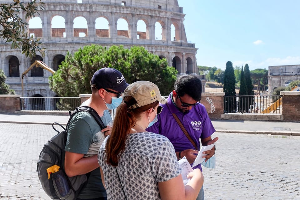 The illuminated Colosseum in Rome | SUPERPOBYT World